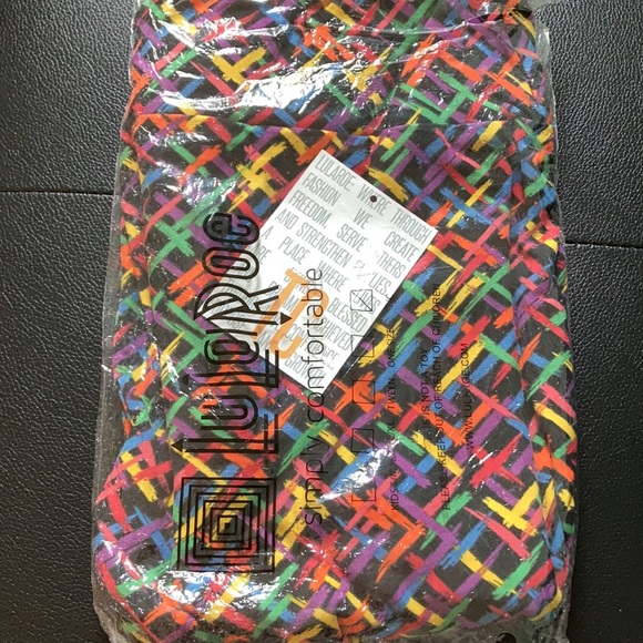 Tall and curvy LuLaRoe Leggings - Picture 2 of 2